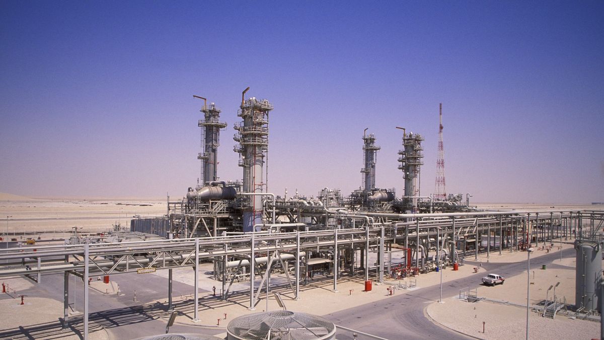 Neuling in Katar: Hier einen Vertrag zu bekommen ist nicht einfach, aber Benzin hat Priorität